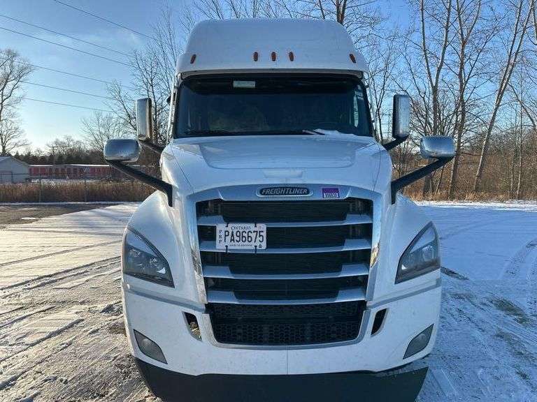 2022  FREIGHTLINER  Cascadia  126" Sleeper Cab  801462  3AKJHHDR6NSMX1139