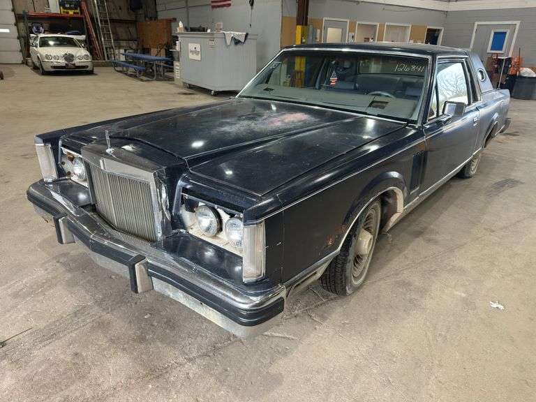 1983  LINCOLN  Mark  V