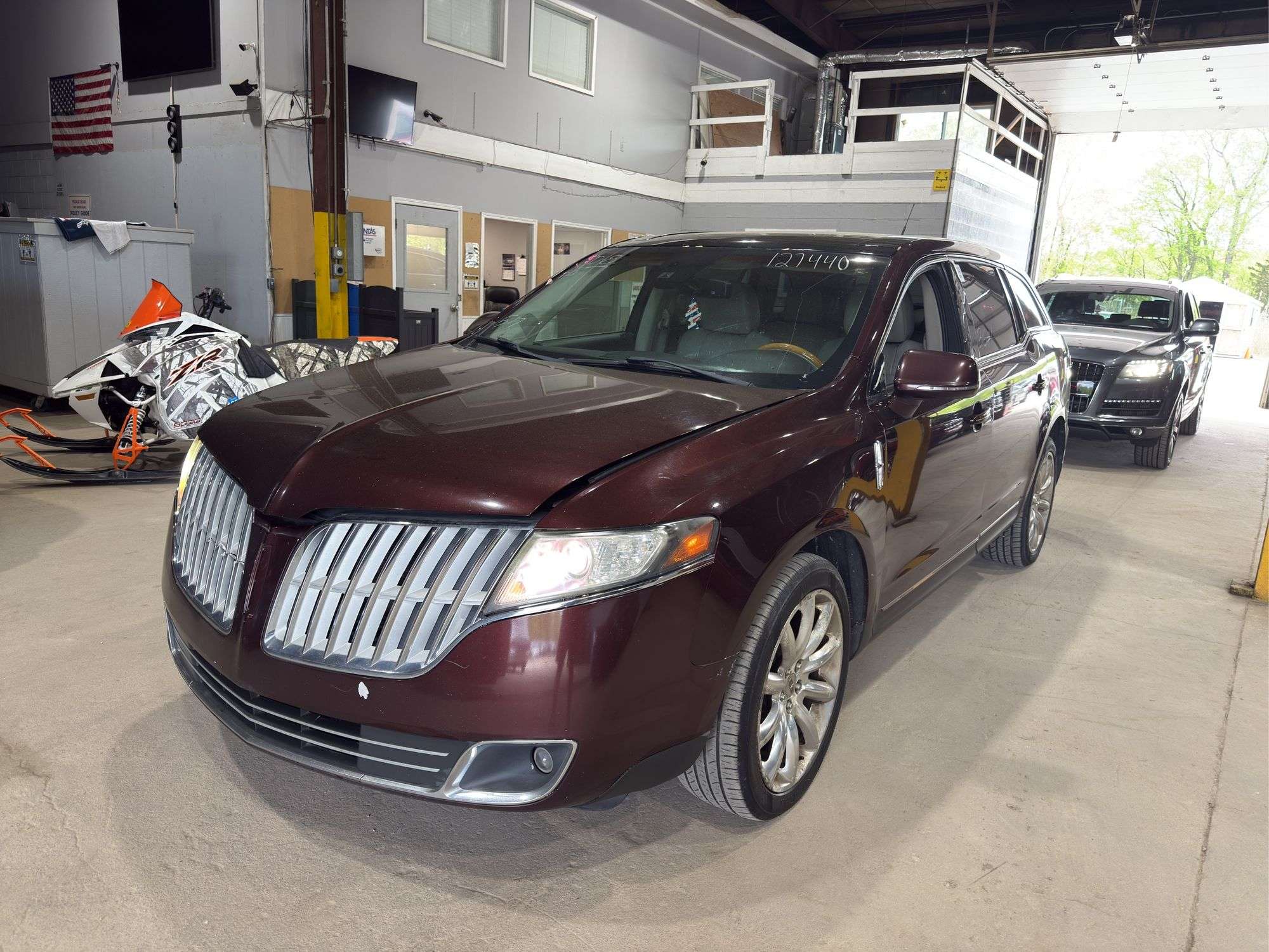 bornganmo2004　トゥモローランド　MACPHEE 2010 LINCOLN MKT - 2LMHJ5FR9ABJ24089 - Greater Detroit Auto