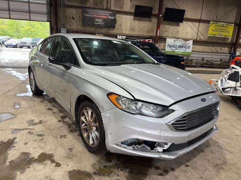 2017  FORD  Fusion  Se