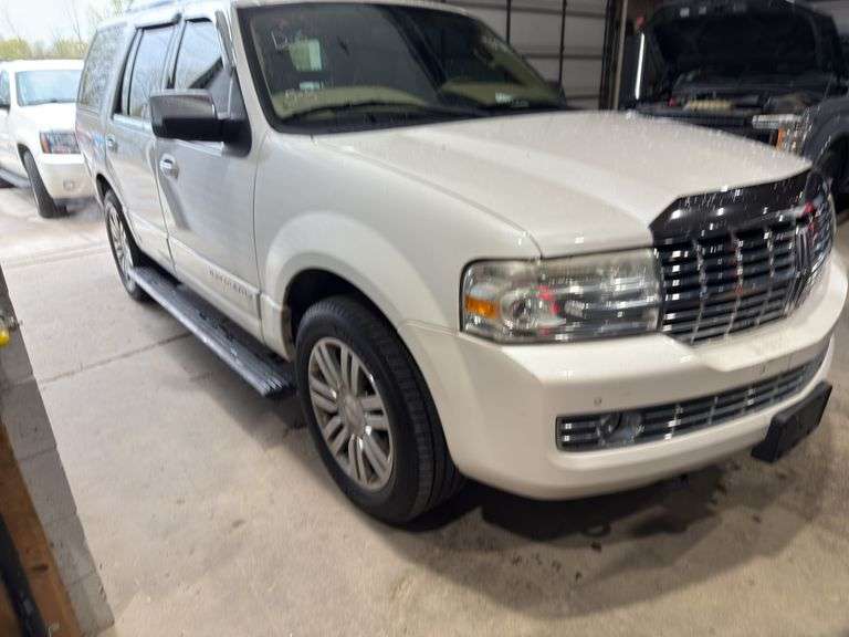 2010  LINCOLN  Navigator  -