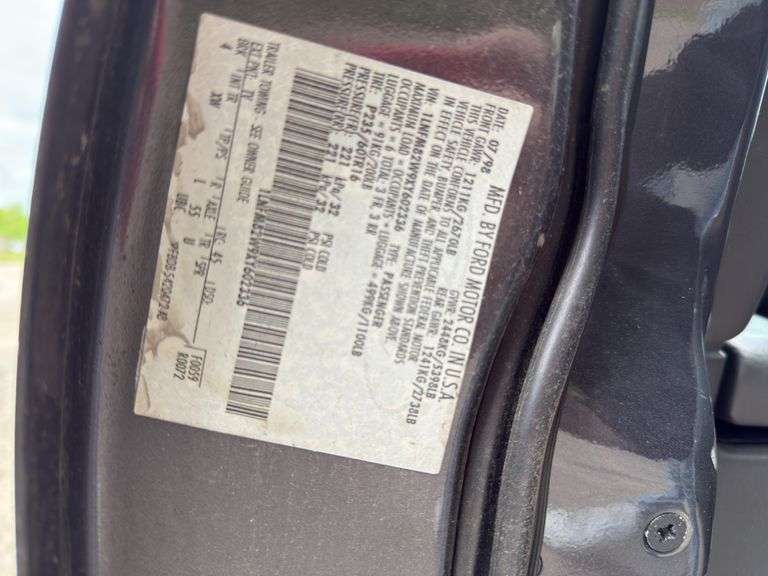 1999 LINCOLN Town Car Touring 1LNFM82W9XY602336 VMI-2516-1568-MI
