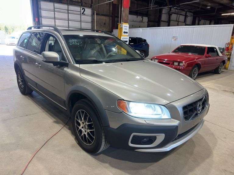 2011  VOLVO  XC70  AWD