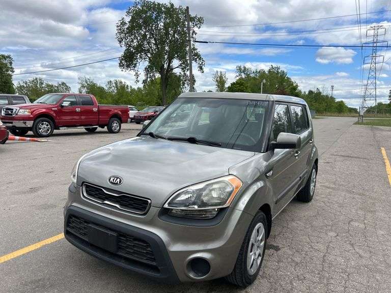 2013  KIA  Soul  Base