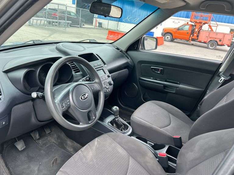 2013  KIA  Soul  Base