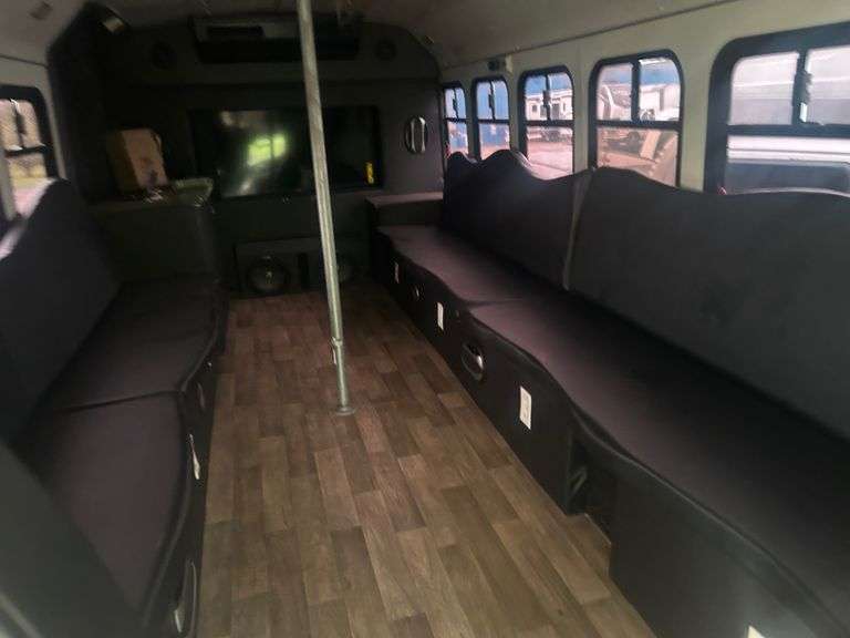 1997  FORD  E-450  Super Duty RV Cutaway