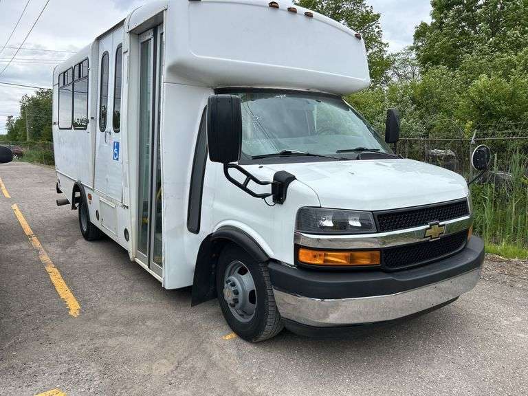 2011 CHEVROLET Express Cutaway1GB6G5BL9B1189954