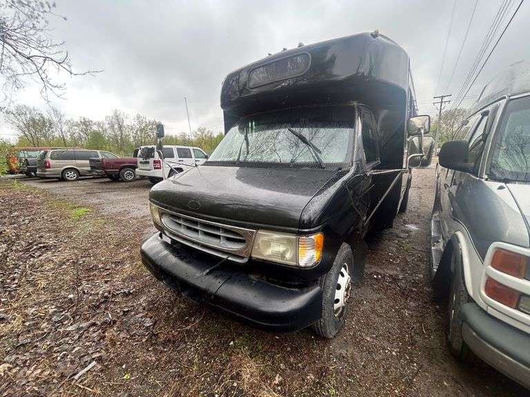 1997  FORD  E-450  Super Duty RV Cutaway