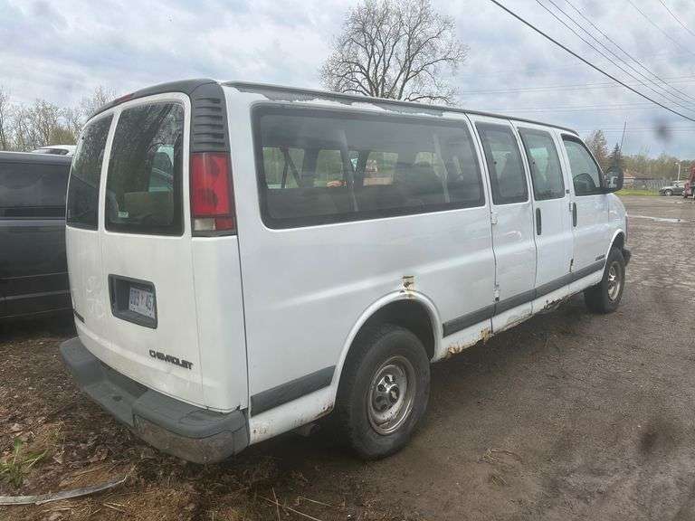 2001 CHEVROLET Express 1GAHG39RX11180738 VMI-2516-0365-MI