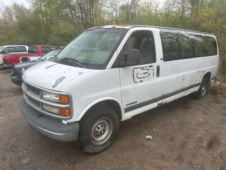 2001 CHEVROLET Express 1GAHG39RX11180738 VMI-2516-0365-MI