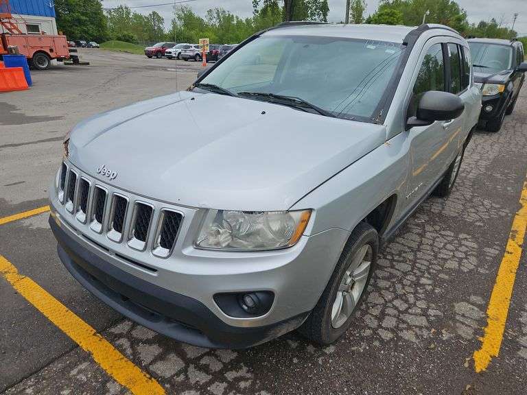 2012 JEEP Compass Latitude 1C4NJDEB4CD616382