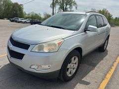 2011 CHEVROLET Traverse LT 1GNKRGED9BJ137087