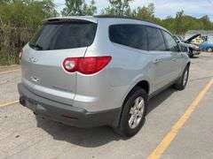 2011 CHEVROLET Traverse LT 1GNKRGED9BJ137087
