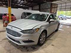 2017  FORD  Fusion  Se