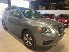2017 NISSAN Pathfinder 5N1DR2MM9HC695195