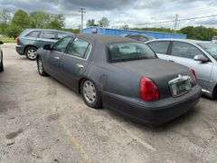1999 LINCOLN Town Car Touring 1LNFM82W9XY602336 VMI-2516-1568-MI