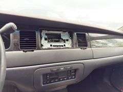 1999 LINCOLN Town Car Touring 1LNFM82W9XY602336 VMI-2516-1568-MI