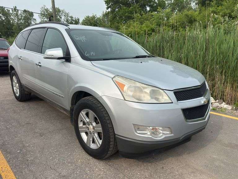 2011  CHEVROLET  Traverse  LS w/Connectivity Package