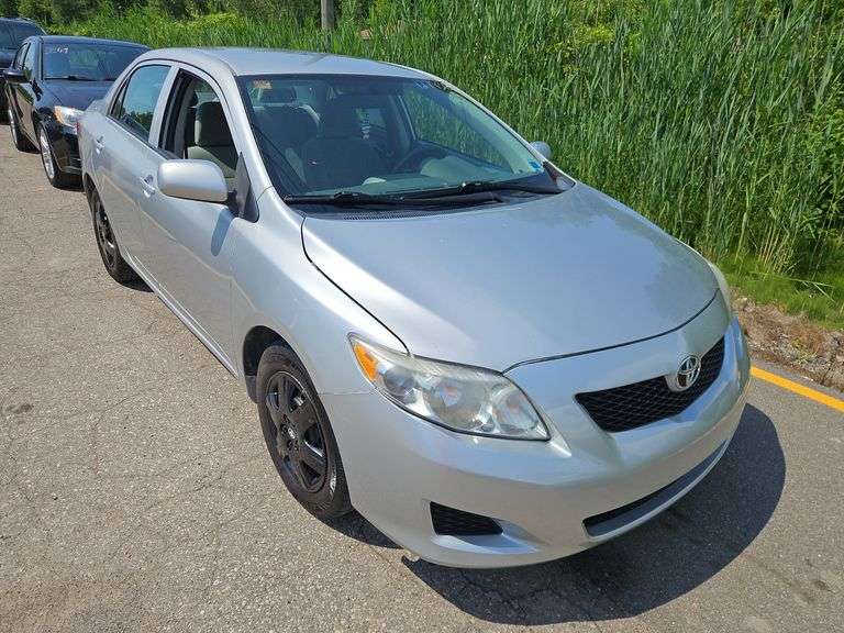 2010 TOYOTA Corolla LE 2T1BU4EE9AC261353