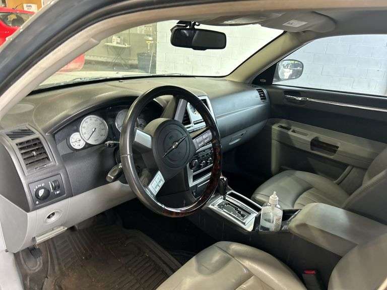 2006 CHRYSLER 300C BASE 2C3KA63HX6H440911 VMI-2524-2196-MI