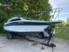 1988 RINKER FIESTA VEE 250