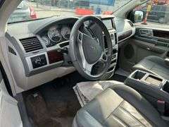 2010  CHRYSLER  Town and Country  Touring
