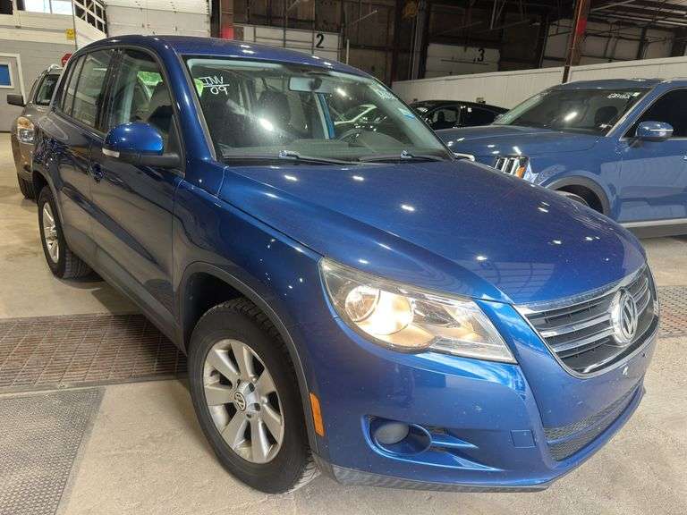 2009  VOLKSWAGEN  Tiguan  2.0T
