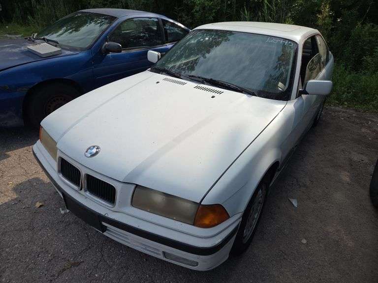 1993 BMW 318iS NO TRIM WBABE5319PJA04256 MIW-2529-0559-MI
