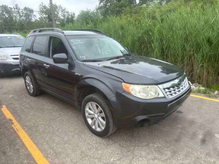 2012  SUBARU  Forester  Premium AWP
