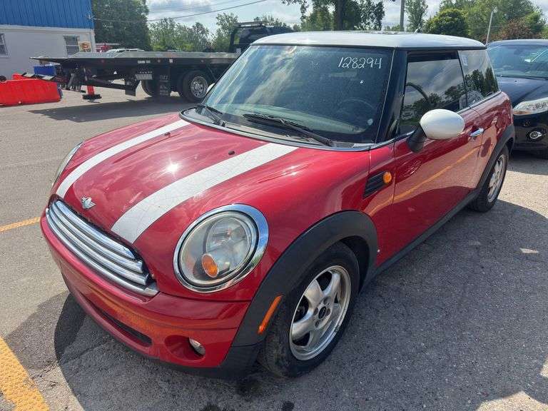 2007 MINI Cooper - WMWMF33587TT57229