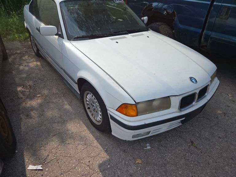 1993 BMW 318iS NO TRIM WBABE5319PJA04256 MIW-2529-0559-MI