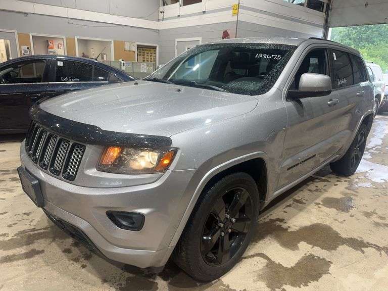 2015  JEEP  Grand Cherokee  Laredo