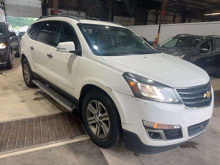 2015 CHEVROLET Traverse 2LT 1GNKVHKD1FJ211243