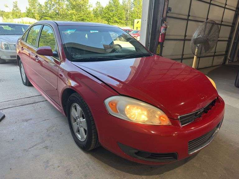 2011  CHEVROLET  Impala  LT (2FL)