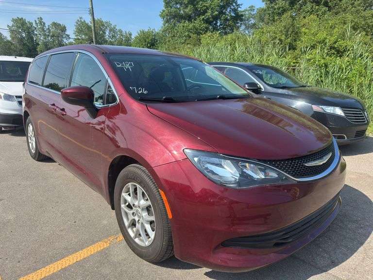 2017  CHRYSLER  Pacifica  Touring