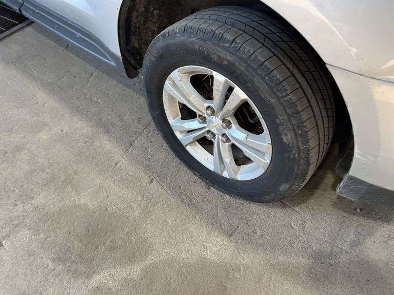2013 CHEVROLET Equinox LS  1GNALBEK7DZ120520  VMI-2528-0231-MI