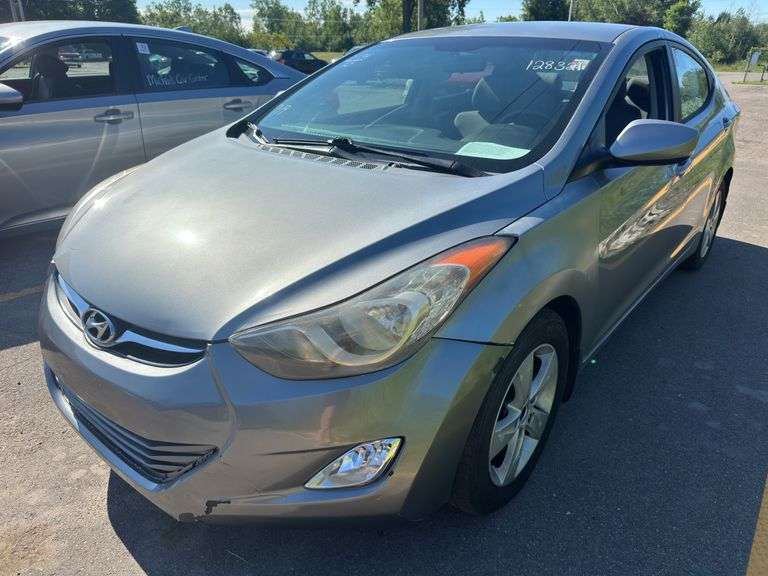2013 HYUNDAI Elantra
