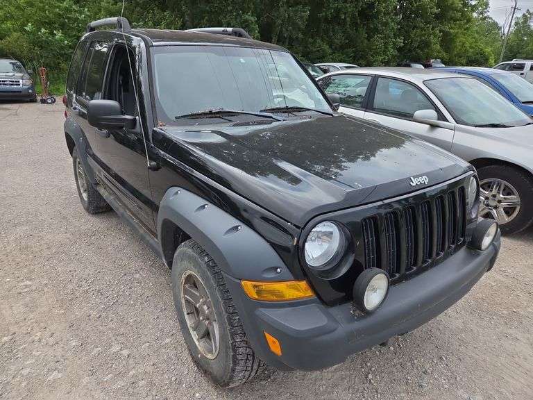 2005 JEEP Liberty Renegade 1J4GL38K45W631538 VMI-2528-0243-MI