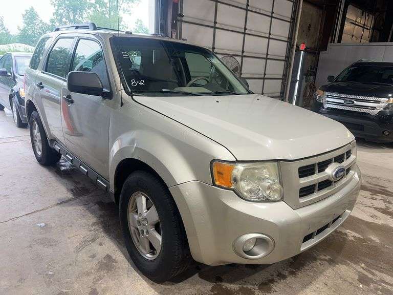 2010  FORD  Escape  XLT