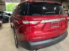 2018 CHEVROLET Traverse LT 1GNEVGKWXJJ147981