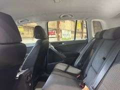 2009  VOLKSWAGEN  Tiguan  2.0T