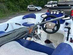 2001 SEADOO CHALLENGER JETBOAT CECB0204J001 OVW20424