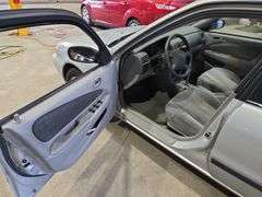 2001 CHEVROLET Geo Prizm LSI 1Y1SK52871Z405252