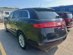 2019 LINCOLN MKT Livery 2LMHJ5NKXKBL00282