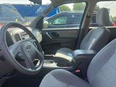2005 FORD Escape XLT 1FMYU93115KE32975