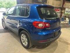 2009  VOLKSWAGEN  Tiguan  2.0T