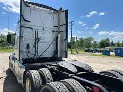 2016  VOLVO TRUCK  VNL  -