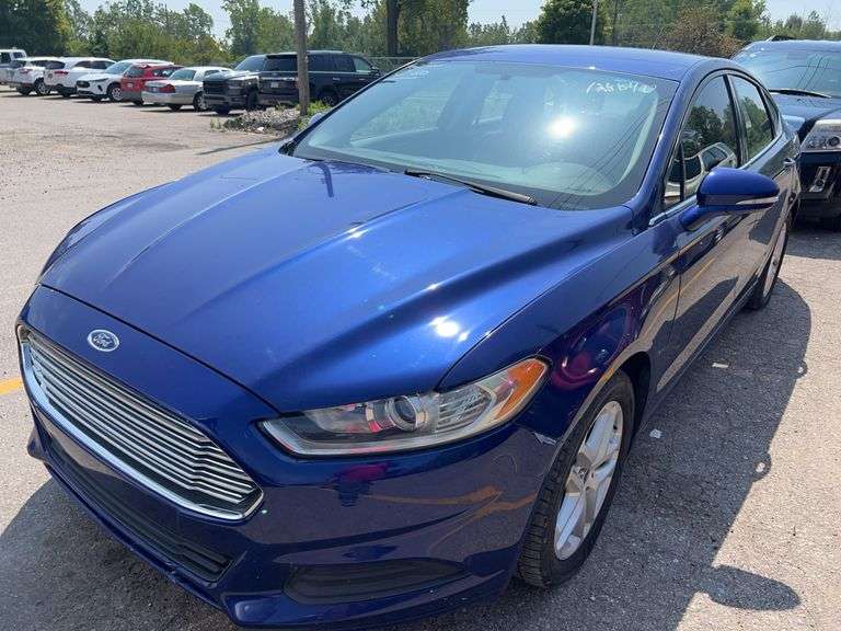 2014 FORD Fusion SE