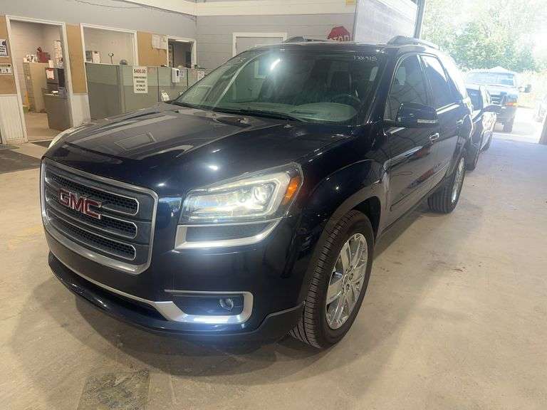 2017  GMC  Acadia  SLT 2