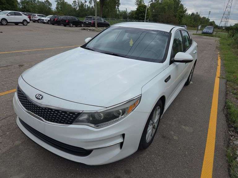 2017 KIA Optima EX/EX Prem/EX Prem Plus 5XXGU4L3XHG143905
